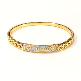 Chain-Link Crystal