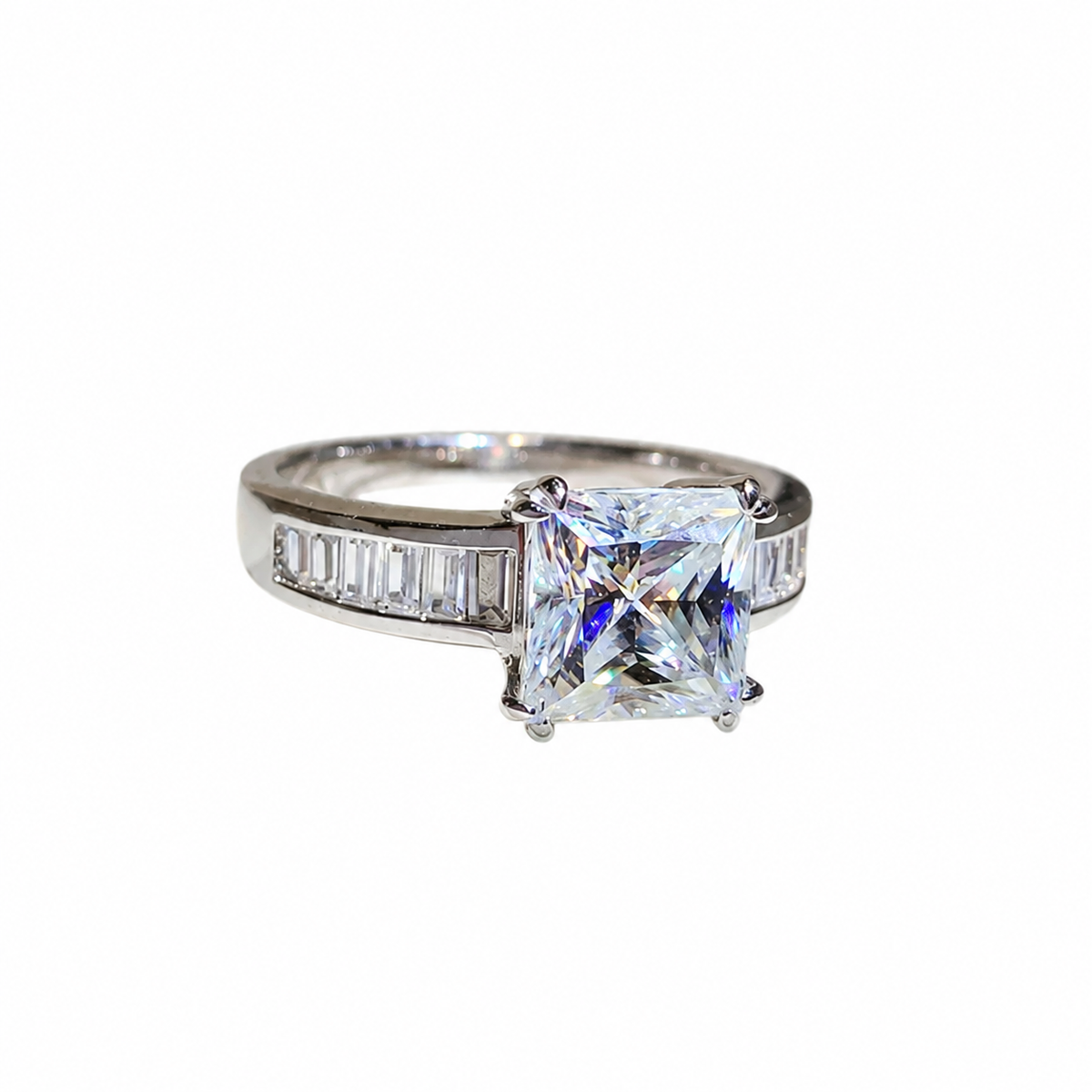 Anillo de moissanita cuadrada de 3 quilates en plata de ley 925