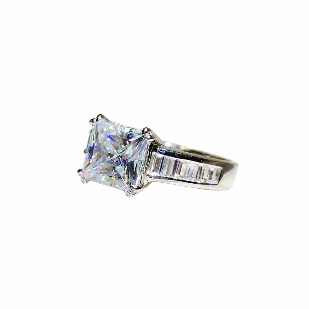 Anillo de moissanita cuadrada de 3 quilates en plata de ley 925